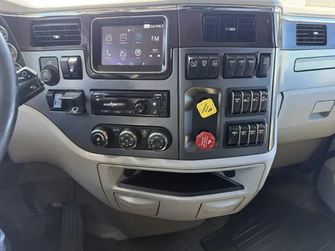 2021 Peterbilt 579