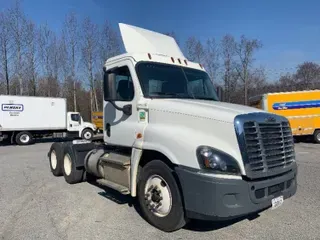 2016 FREIGHTLINER X12564ST