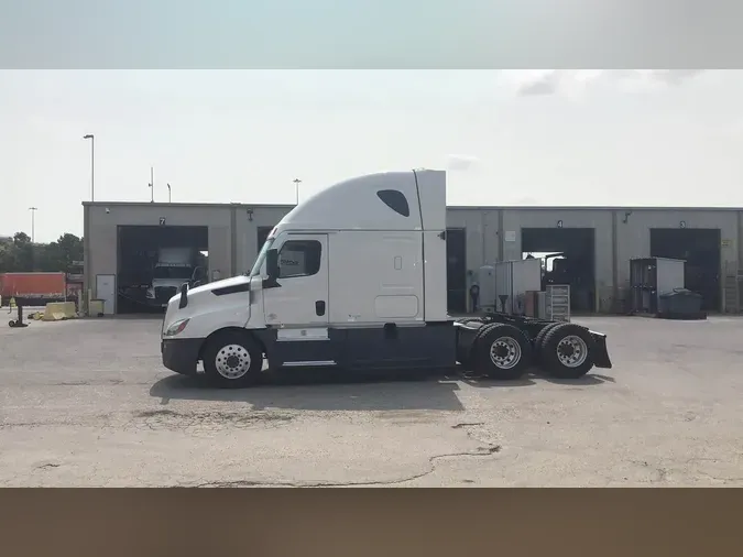 2024 Freightliner Cascadia 126