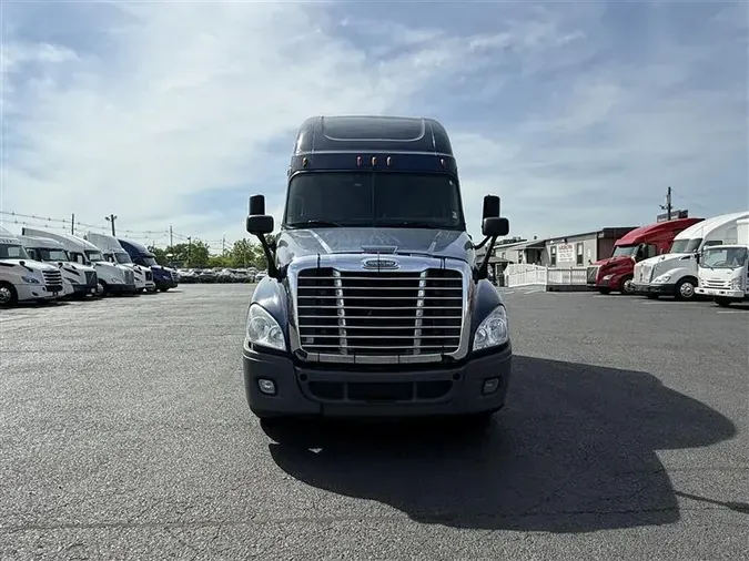 2016 FREIGHTLINER CASCADIA EVOLUTION