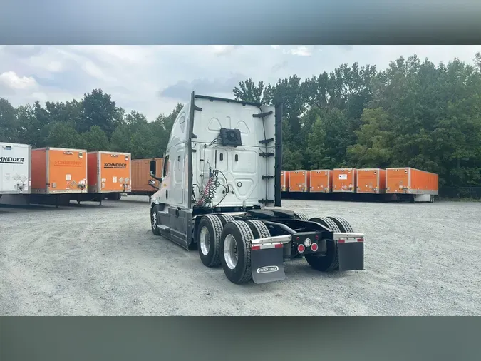 2023 Freightliner Cascadia 126554c098082fd6deafe39290e164e4486
