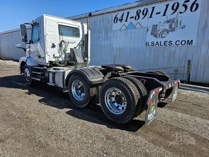 2012 VOLVO VNL64T300