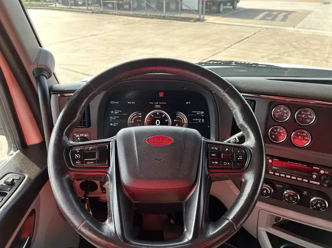 2023 Peterbilt 579
