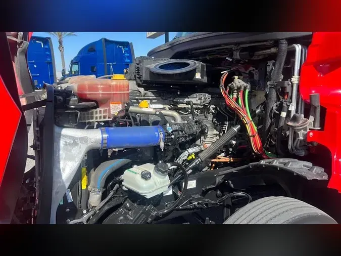 2022 FREIGHTLINER CA126