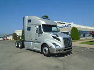 2020 Volvo VNL64T760