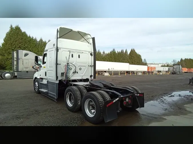 2021 Freightliner Cascadia 1265552514248eff0d6cae75685b0f9310d