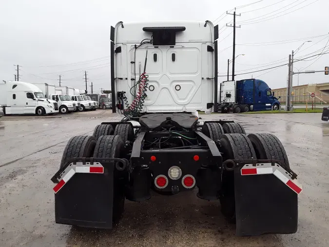 2019 FREIGHTLINER/MERCEDES CASCADIA 113