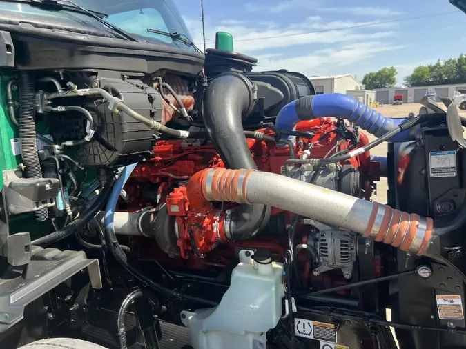 2023 Peterbilt 579
