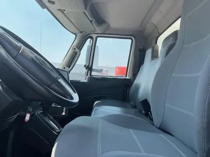 2018 NAVISTAR INTERNATIONAL 4300LP (4X2)