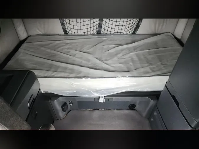 2020 FREIGHTLINER CA126