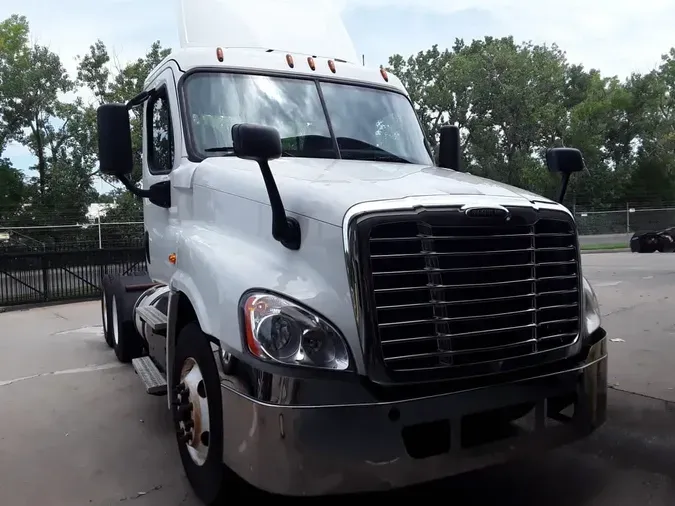 2018 FREIGHTLINER/MERCEDES CASCADIA 125