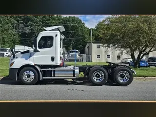 2025 FREIGHTLINER CASCADIA 116