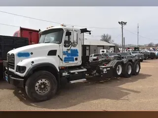 2007 MACK GRANITE CV713