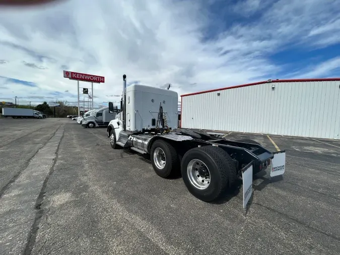 2020 Kenworth T880