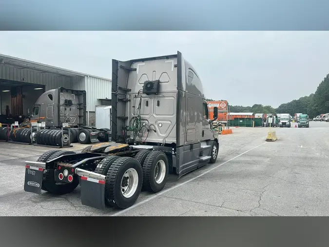 2023 Freightliner Cascadia 12655678bb7f2a8e480e4099c94f23750e3