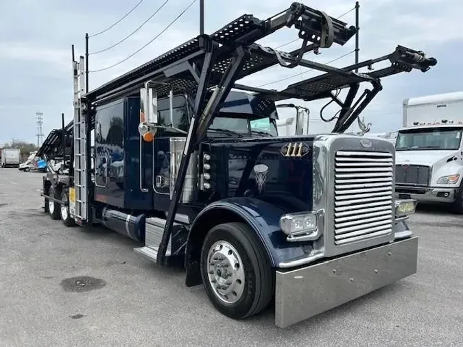 2022 Peterbilt 389