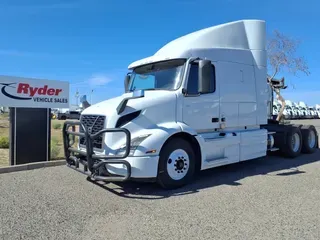 2020 VOLVO VNR64T-640