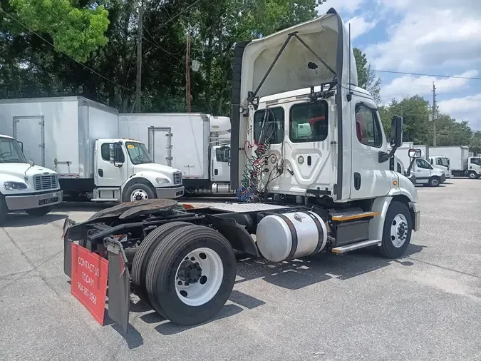 2018 FREIGHTLINER CASCADIA 113