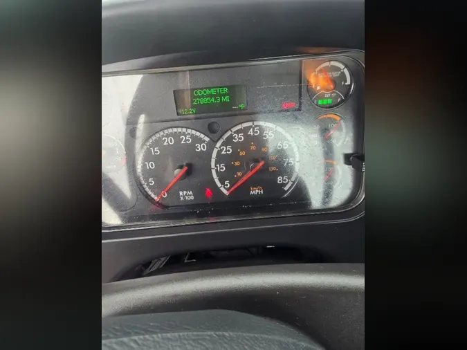 2021 FREIGHTLINER M2 106