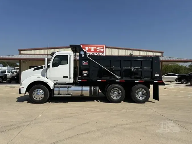 2017 KENWORTH T880