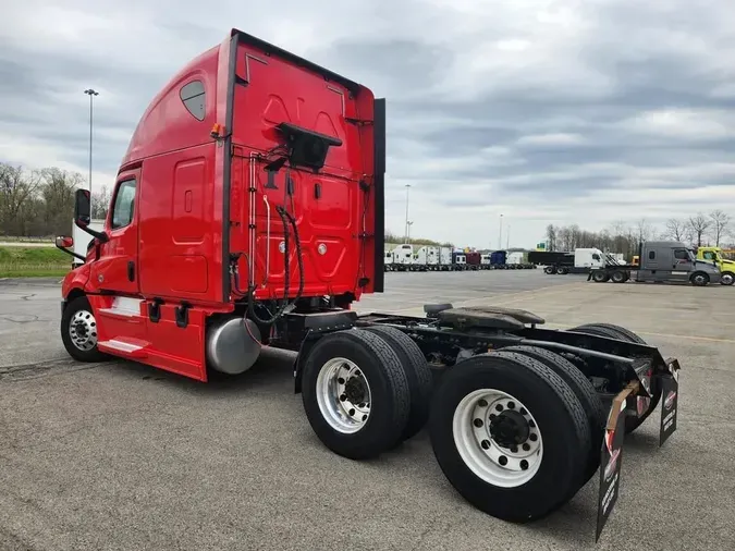 2020 Freightliner New Cascadia&reg;