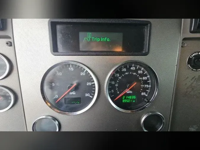 2022 Kenworth T2705574af1b9894c4c08b6d108f33d706a3