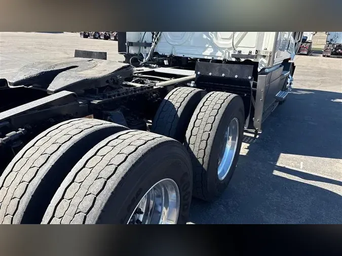 2019 FREIGHTLINER CA116