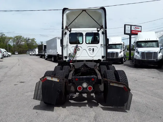 2020 FREIGHTLINER/MERCEDES CASCADIA 125