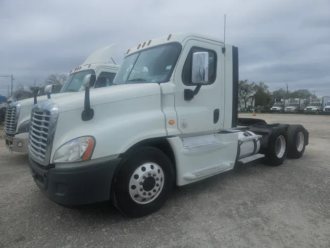 2018 FREIGHTLINER/MERCEDES CASCADIA 1255583fdfaee44bd1b6ddb86dc1f30541a