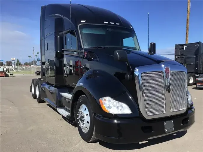 2021 KENWORTH T680