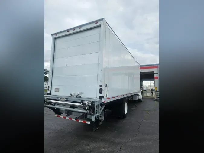 2019 FREIGHTLINER M2 106