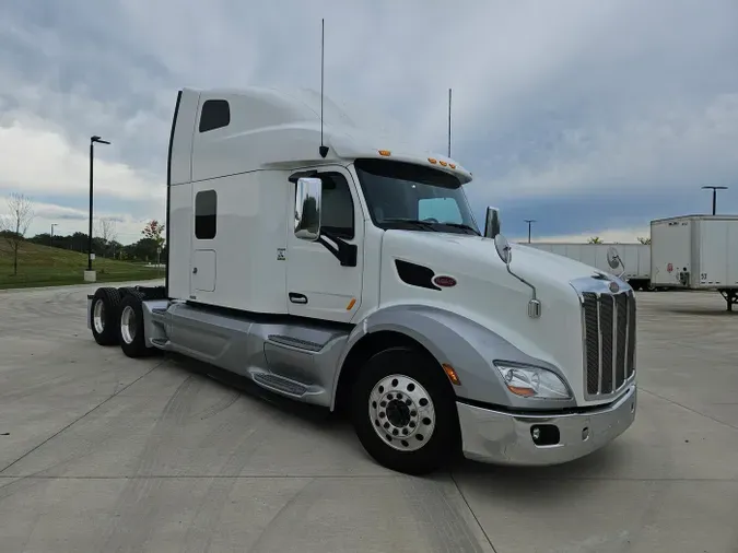 2022 Peterbilt 579