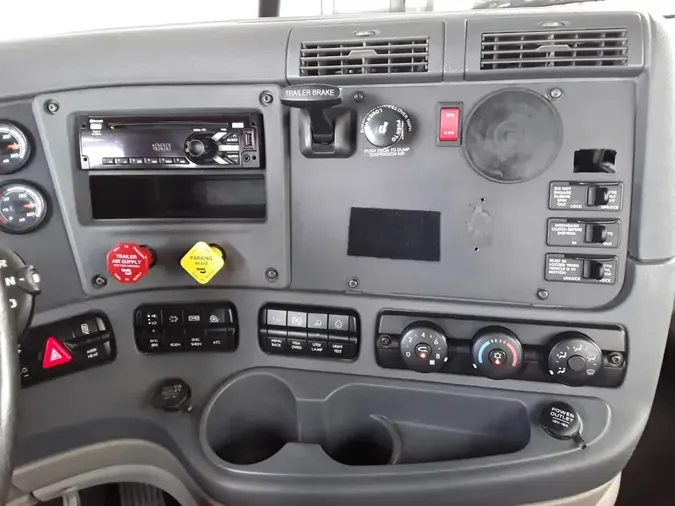 2018 FREIGHTLINER CASCADIA 113