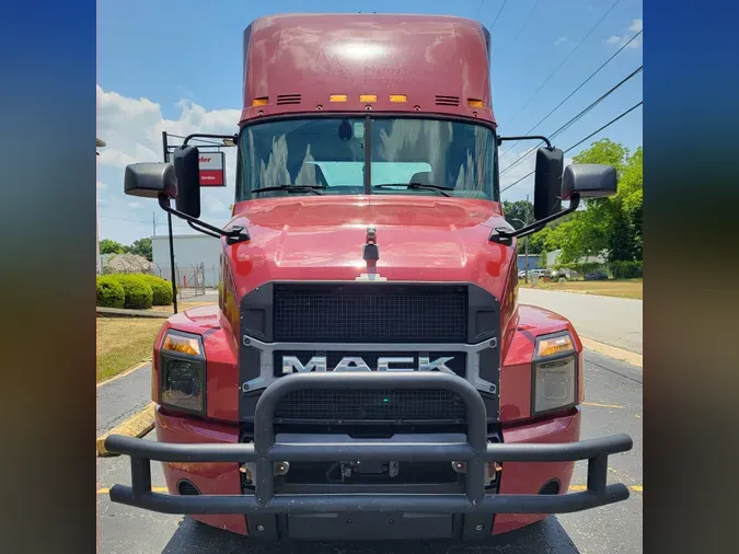 2019 MACK TRUCKS, INC. ANTHEM 64T