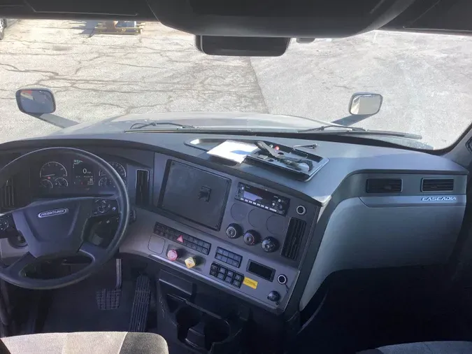 2021 Freightliner Cascadia