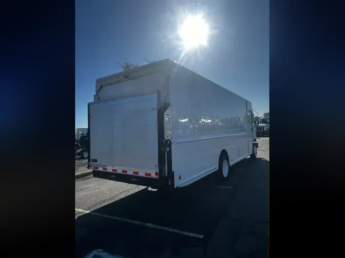 2018 FRTLR CUSTOM CHASSIS CORP MT45