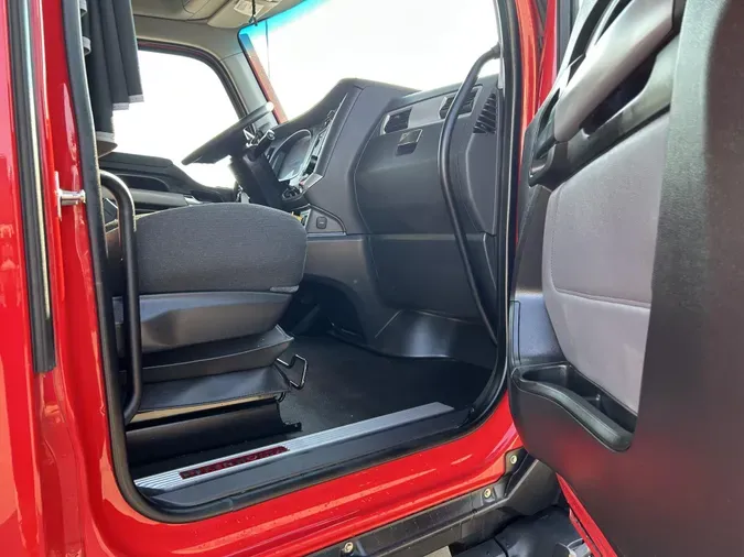 2024 Kenworth T680