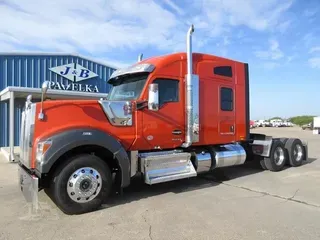2022 KENWORTH W990