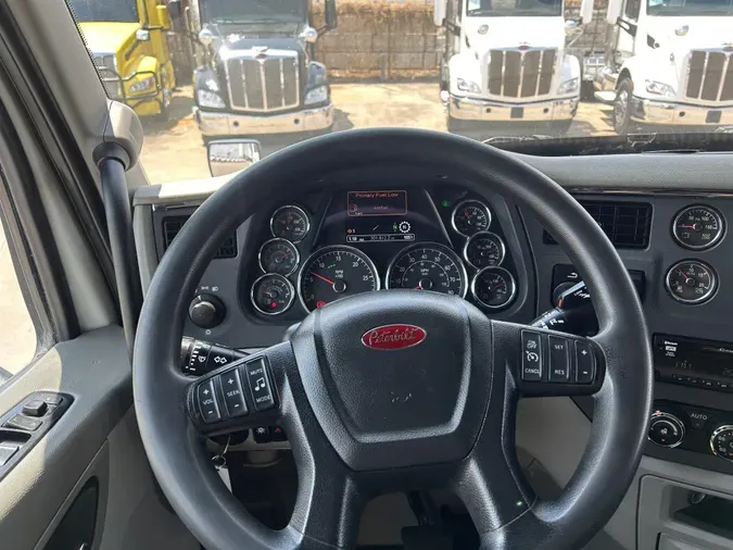 2021 Peterbilt 579