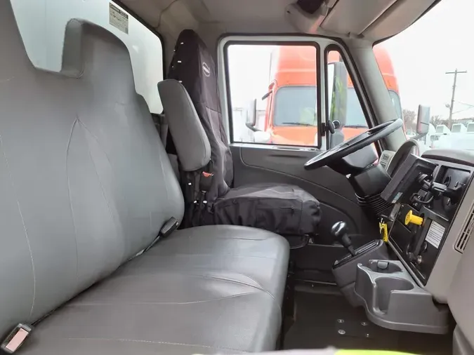 2019 NAVISTAR INTERNATIONAL 4300 SBA