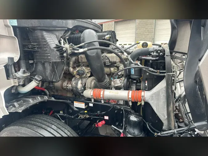 2022 Freightliner Cascadia 126