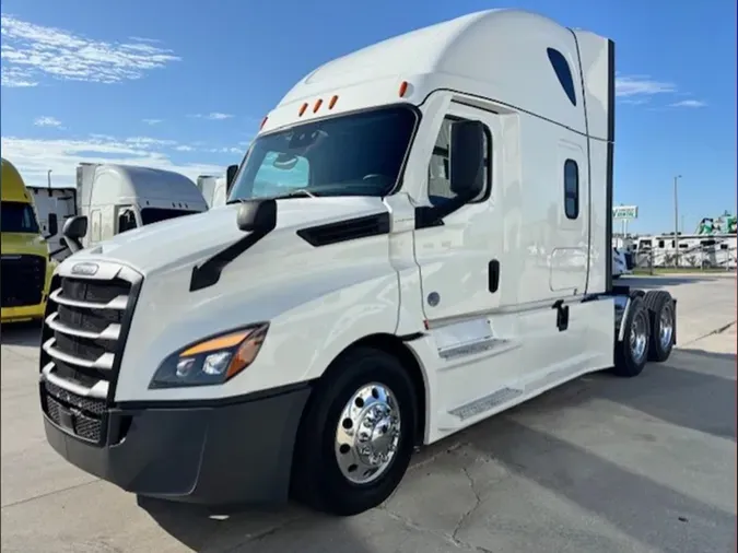 2022 Freightliner PT126SLP