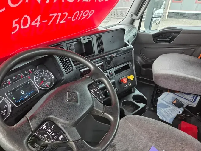 2019 NAVISTAR INTERNATIONAL LT625 DAYCAB T/A