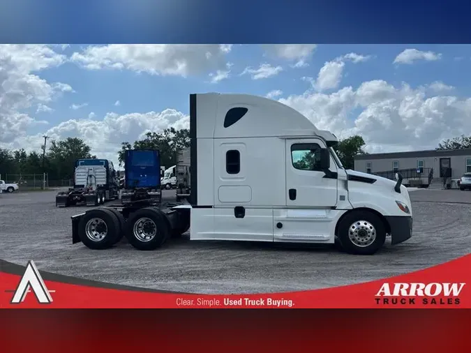 2020 FREIGHTLINER CA126