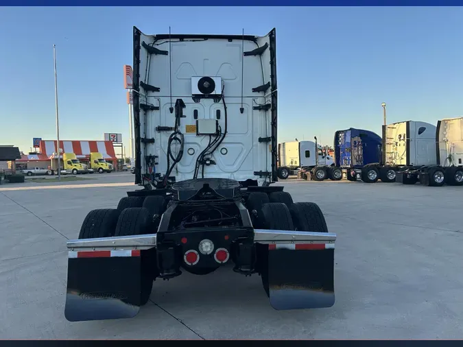 2023 Freightliner Cascadia55a53faafaeaee6aacaa502b1b570fad