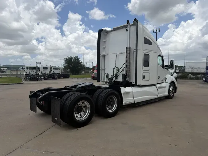 2021 Kenworth T68055b322962d080a85e2d5002cfbed7665