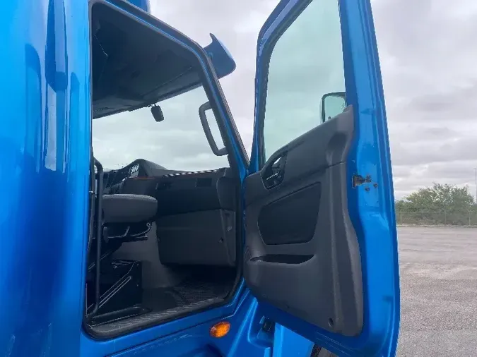 2019 International LT625