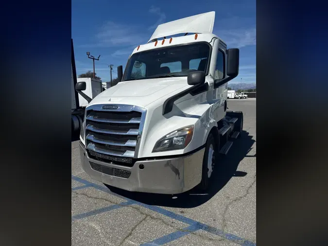 2020 FREIGHTLINER/MERCEDES NEW CASCADIA 11655bb4acd73643f1853f28775cb631691
