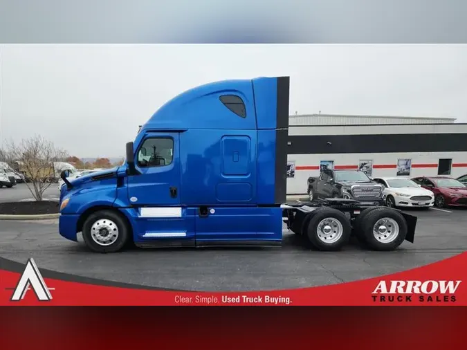 2021 FREIGHTLINER CA126