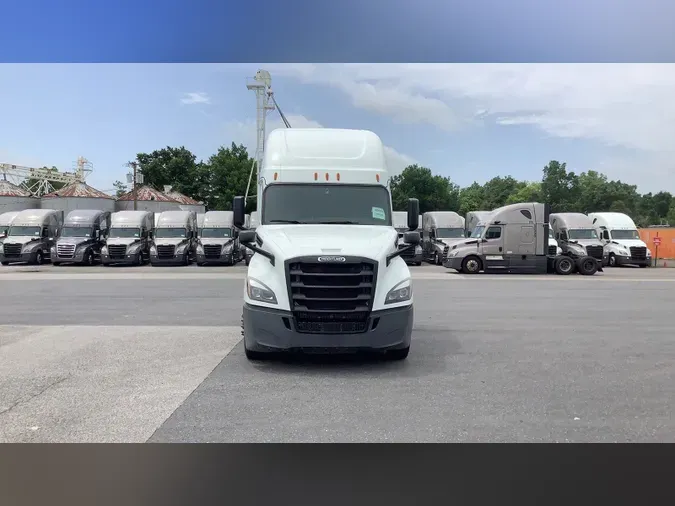 2020 Freightliner Cascadia